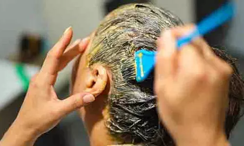 Home remedies: बिना हेयर डाई के पाएं काले बाल, बस अपनाएं ये घरेलू नुस्खे