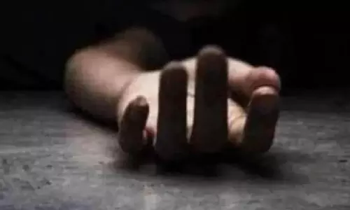 Shahjahanpur: पिता की लापरवाही ने ली बेटे की जान, गांव में शोक की लहर Shahjahanpur: पिता की लापरवाही ने ली बेटे की जान, गांव में शोक की लहर