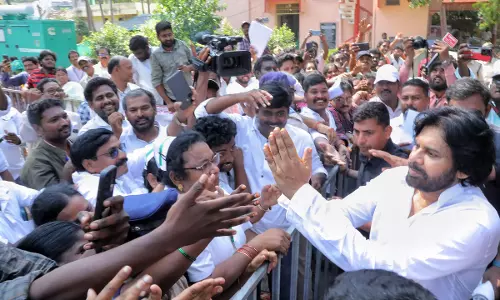 Pawan ने कहा- आंध्र में कानून-व्यवस्था को लेकर कोई समझौता नहीं किया जाएगा Pawan ने कहा- आंध्र में कानून-व्यवस्था को लेकर कोई समझौता नहीं किया जाएगा