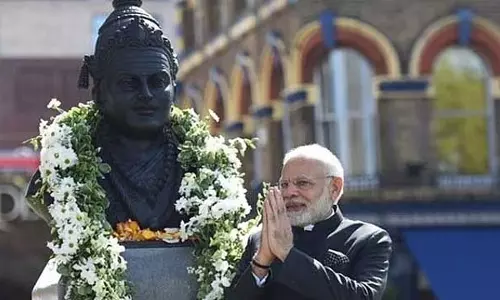जगद्गुरु बसवेश्वर की जयंती पहली बार नए संसद भवन के परिसर में मनाई जा रही जगद्गुरु बसवेश्वर की जयंती पहली बार नए संसद भवन के परिसर में मनाई जा रही