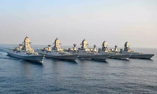 भारत-पाकिस्तान में होने वाला है युद्ध? भारतीय नौसेना ने कहा- किसी भी समय, किसी भी जगह, मिशन के लिए तैयार