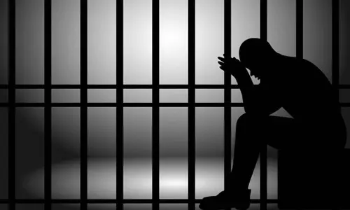 Bareilly: 20 साल पुराने मजदूर हत्या मामले में दोषी को आजीवन कारावास Bareilly: 20 साल पुराने मजदूर हत्या मामले में दोषी को आजीवन कारावास