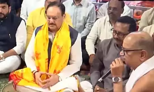 JP Nadda ने पुणे के श्रीमंत दगडूशेठ हलवाई गणपति मंदिर में आशीर्वाद लिया