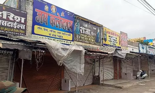 MP के सीहोर में हिंदू, मुस्लिम व्यापारियों ने अपनी दुकानें बंद कर दी