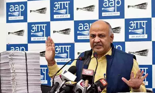 सिसोदिया के Pathankot दौरे से विवाद खड़ा हुआ
