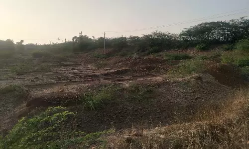 झीलों पर अतिक्रमण हटाने का काम धीमी गति से चल रहा