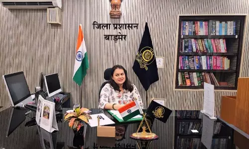 Barmer: टीना डाबी की सख्त मॉनिटरिंग से बाड़मेर में अंतिम गांव तक पहुंचा पानी