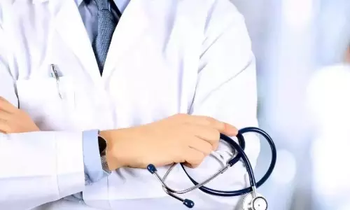 Telangana: अवैध चिकित्सा पद्धति के लिए तीन लोगों पर मामला दर्ज Telangana: अवैध चिकित्सा पद्धति के लिए तीन लोगों पर मामला दर्ज