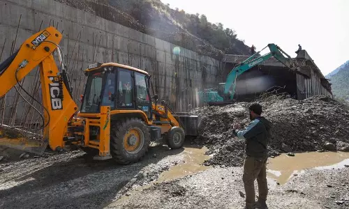 Jammu-Srinagar राजमार्ग एकतरफा यातायात के लिए खुला, मुख्यमंत्री करेंगे बहाली कार्य की समीक्षा