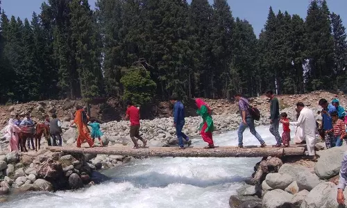 Jammu: पर्यटकों के लिए ऑफबीट स्थल संभवतः प्रतिबंधित रहेंगे Jammu: पर्यटकों के लिए ऑफबीट स्थल संभवतः प्रतिबंधित रहेंगे