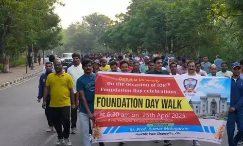 ओयू ने स्थापना दिवस वॉक के साथ 108 वर्ष पूरे होने का जश्न मनाया ओयू ने स्थापना दिवस वॉक के साथ 108 वर्ष पूरे होने का जश्न मनाया