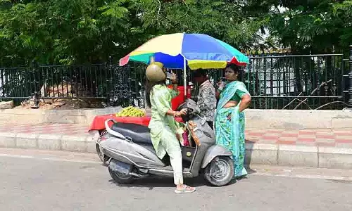 Telangana में भीषण गर्मी, पांच जिलों में तापमान 45 डिग्री के पार Telangana में भीषण गर्मी, पांच जिलों में तापमान 45 डिग्री के पार