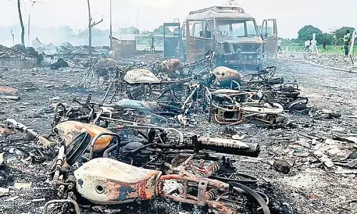 शिवकाशी में पटाखा फैक्ट्री में विस्फोट, तीन की मौत