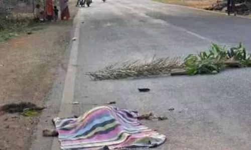 नेशनल हाईवे में बस ने महिला को कुचला, मौत