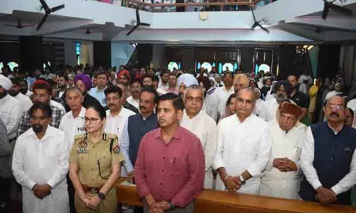 Jalandhar: सेंट मैरी कैथेड्रल में पोप के लिए स्मारक सेवा आयोजित की गई