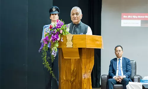 राज्यपाल VK सिंह ने मिजोरम विश्वविद्यालय के रजत जयंती समारोह में भाग लिया राज्यपाल VK सिंह ने मिजोरम विश्वविद्यालय के रजत जयंती समारोह में भाग लिया