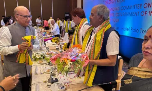 राज्यों में उर्वरकों की उपलब्धता और किसानों के हित में हो रहा है ठोस कार्य : MP बृजमोहन अग्रवाल