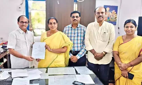 प्रोफेसरों ने इंटर बोर्ड के अधिकारियों से इंटरमीडिएट शिक्षा में Telugu की उपेक्षा न करने का आग्रह किया