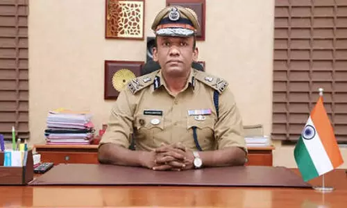 kerala: मनोज अब्राहम बने नए अग्निशमन बल प्रमुख, डीजीपी रैंक में मिली पदोन्नति
