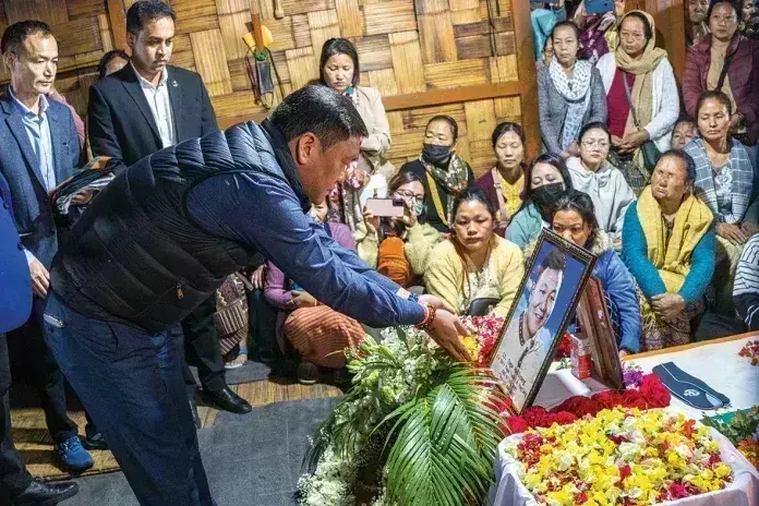 आतंकवादियों द्वारा मारे जाने से पहले हैलियांग ने दूसरों को भागने में मदद की थी: CM