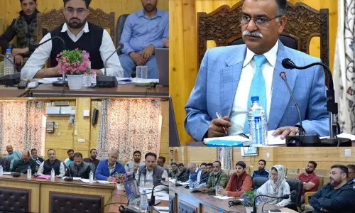 DC बांदीपोरा ने कैपेक्स बजट 2025-2 के लिए विभागीय प्रस्तावों की समीक्षा की DC बांदीपोरा ने कैपेक्स बजट 2025-2 के लिए विभागीय प्रस्तावों की समीक्षा की