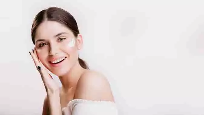 Skin Care Tips: चेहरे पर जमे सालों पुराने दाग-धब्बे को गायब कर सकते हैं ये नुस्खे, एक बार ट्राई करके देख लें Skin Care Tips: चेहरे पर जमे सालों पुराने दाग-धब्बे को गायब कर सकते हैं ये नुस्खे, एक बार ट्राई करके देख लें