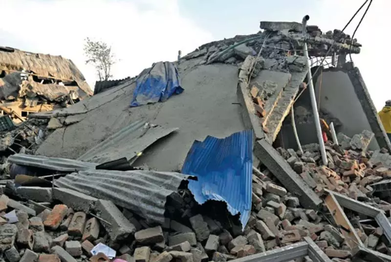 Anantnag में बड़े पैमाने पर तलाशी अभियान, 175 हिरासत में Anantnag में बड़े पैमाने पर तलाशी अभियान, 175 हिरासत में