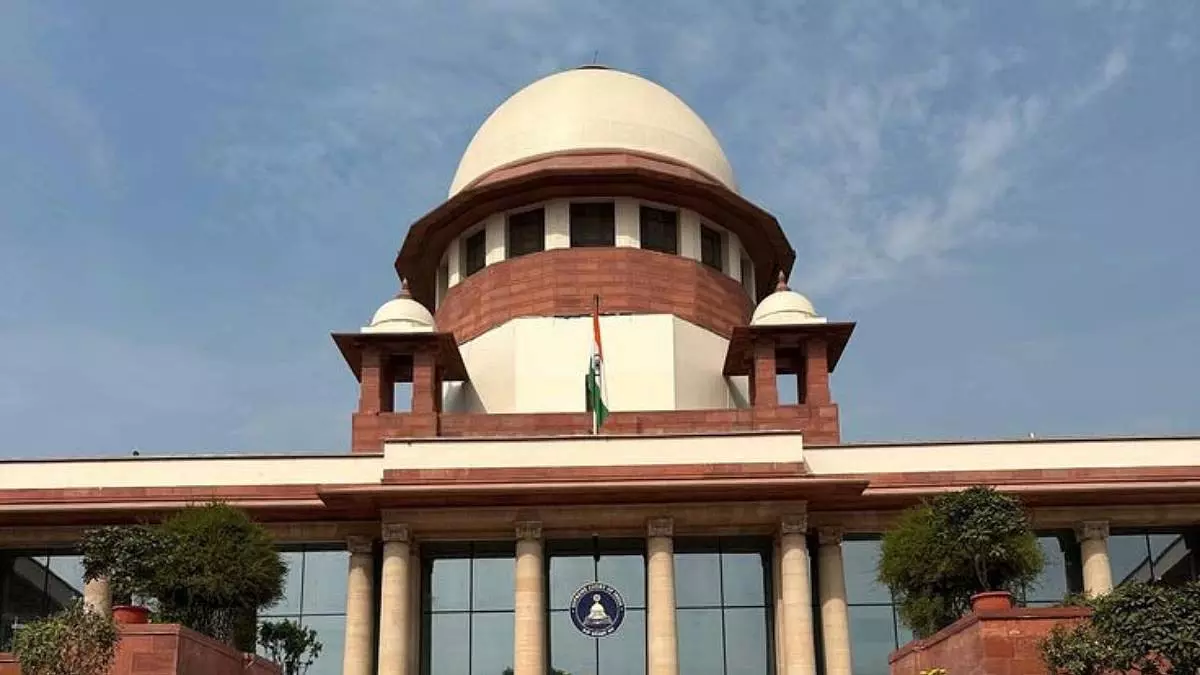 मध्य प्रदेश: SC ने हाईकोर्ट के आदेश के खिलाफ DPI कमिश्नर की अपील खारिज की मध्य प्रदेश: SC ने हाईकोर्ट के आदेश के खिलाफ DPI कमिश्नर की अपील खारिज की