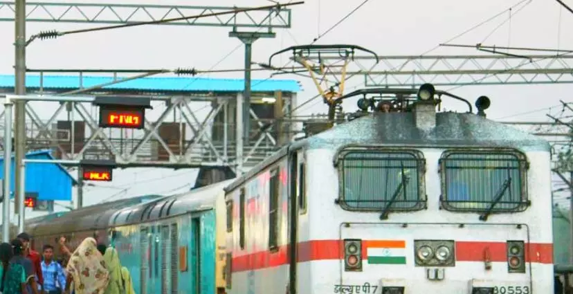 दुर्ग-रायपुर रूट पर समर स्पेशल ट्रेन का संचालन दुर्ग-रायपुर रूट पर समर स्पेशल ट्रेन का संचालन