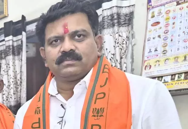 छत्तीसगढ़ सरकार जल्द ही 1800 बांग्लादेशी घुसपैठियों को BSF को सौपेंगी, पाक नागरिकों की भी सूची तैयार छत्तीसगढ़ सरकार जल्द ही 1800 बांग्लादेशी घुसपैठियों को BSF को सौपेंगी, पाक नागरिकों की भी सूची तैयार