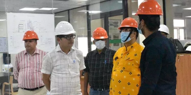 आवास मंत्री ने ओखला अपशिष्ट से ऊर्जा संयंत्र का दौरा किया आवास मंत्री ने ओखला अपशिष्ट से ऊर्जा संयंत्र का दौरा किया