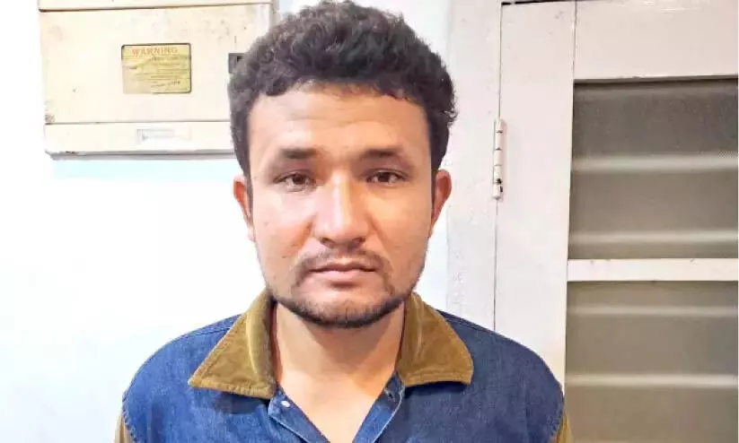 असम निवासी व्यक्ति साढ़े चार किलो गांजा के साथ गिरफ्तार असम निवासी व्यक्ति साढ़े चार किलो गांजा के साथ गिरफ्तार