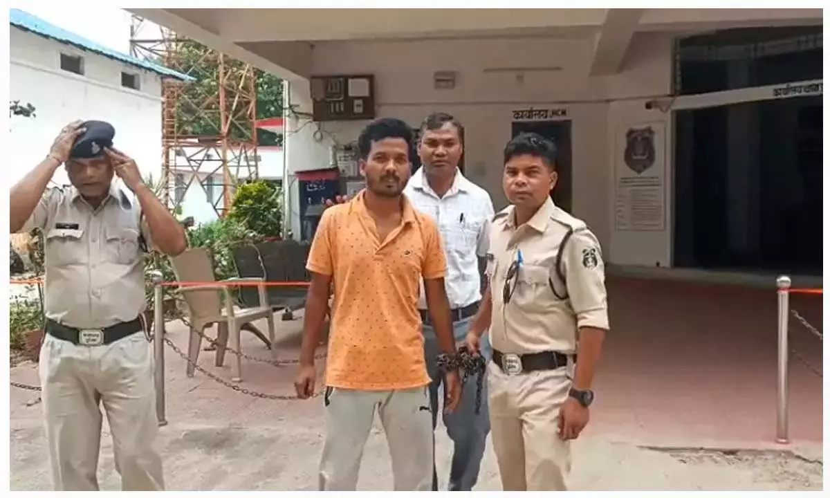 पानी मांगने के बहाने रेप, दरिंदा हुआ गिरफ्तार पानी मांगने के बहाने रेप, दरिंदा हुआ गिरफ्तार
