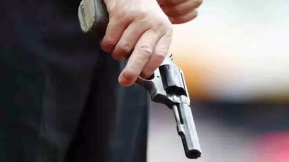 Punjab: शौर्य चक्र विजेता के बेटे को हथियारबंद हमलावरों ने मारी गोली Punjab: शौर्य चक्र विजेता के बेटे को हथियारबंद हमलावरों ने मारी गोली