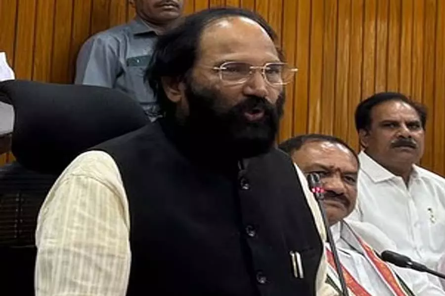 Telangana के मंत्री उत्तम ने दुनिया भर में उदार मूल्यों पर हमले पर चिंता जताई Telangana के मंत्री उत्तम ने दुनिया भर में उदार मूल्यों पर हमले पर चिंता जताई
