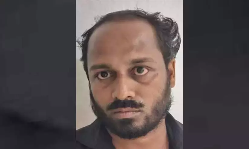 फेसबुक ग्रुप एडमिन गृहिणी से 5 लाख ठगने के आरोप में युवक गिरफ्तार फेसबुक ग्रुप एडमिन गृहिणी से 5 लाख ठगने के आरोप में युवक गिरफ्तार