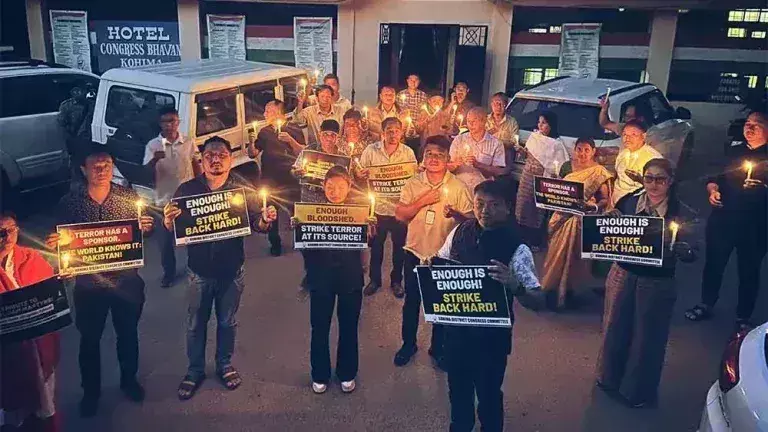 Nagaland : पहलगाम हमला कांग्रेस ने नागालैंड में कैंडल मार्च निकाला Nagaland : पहलगाम हमला कांग्रेस ने नागालैंड में कैंडल मार्च निकाला