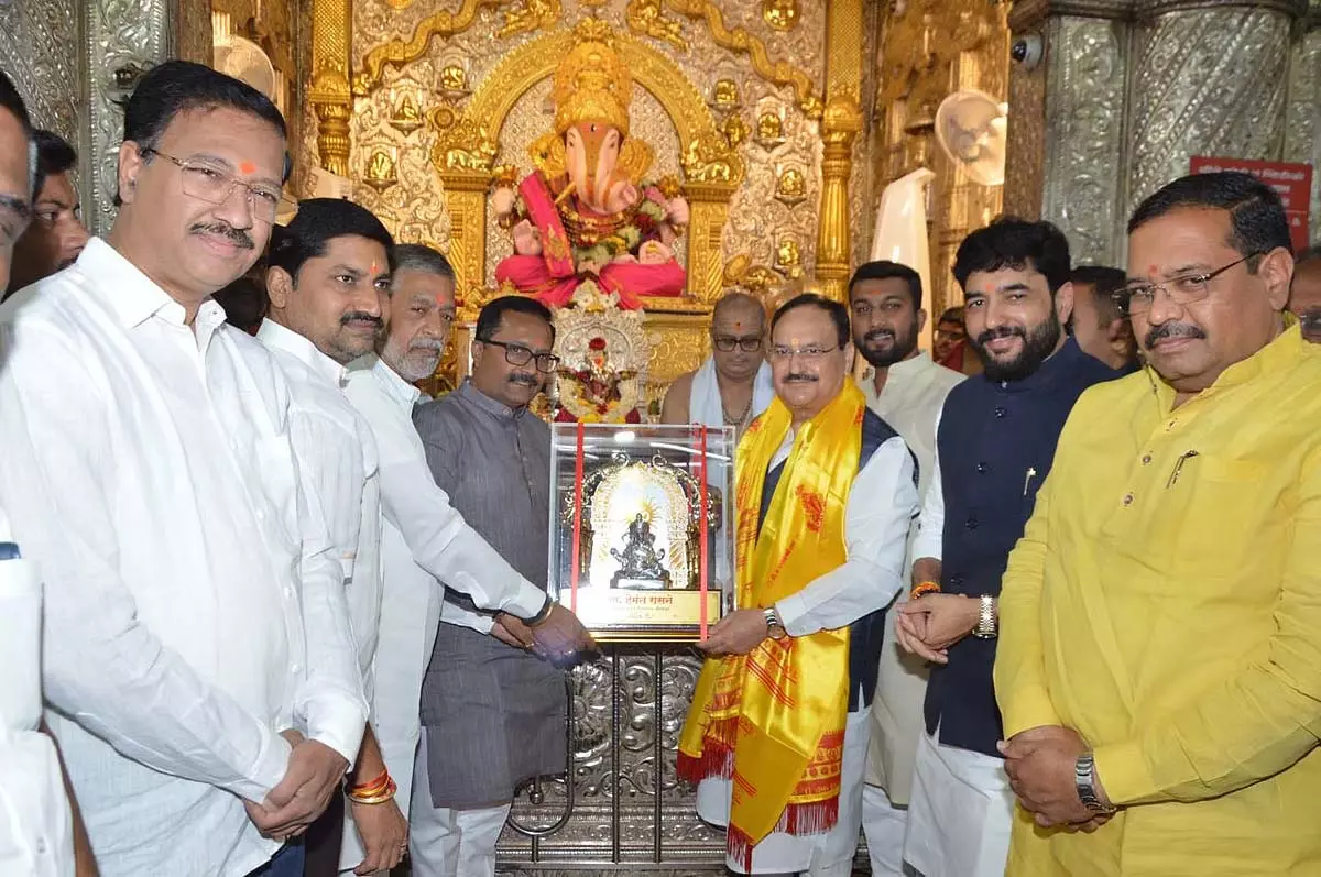 Pune: भाजपा अध्यक्ष जेपी नड्डा ने दगडूशेठ गणपति की पूजा किये Pune: भाजपा अध्यक्ष जेपी नड्डा ने दगडूशेठ गणपति की पूजा किये