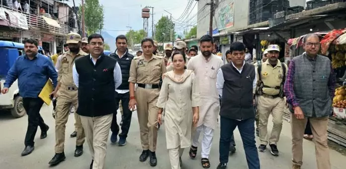 MLA-DC ने किश्तवाड़ शहर का दौरा किया MLA-DC ने किश्तवाड़ शहर का दौरा किया