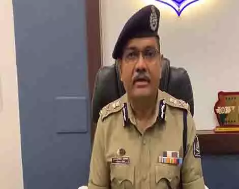 Vadodara में 500 से अधिक संदिग्ध बांग्लादेशी नागरिक पकड़े गए Vadodara में 500 से अधिक संदिग्ध बांग्लादेशी नागरिक पकड़े गए