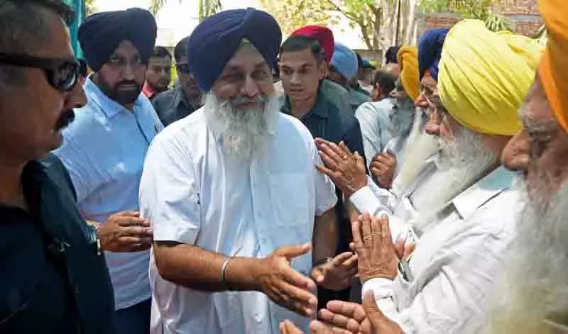 Sukhbir ने मतदाताओं से शिअद को समर्थन देने की अपील की Sukhbir ने मतदाताओं से शिअद को समर्थन देने की अपील की