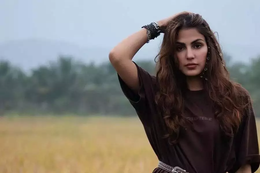 रिया चक्रवर्ती ने उपचार की यात्रा पर विचार किया रिया चक्रवर्ती ने उपचार की यात्रा पर विचार किया