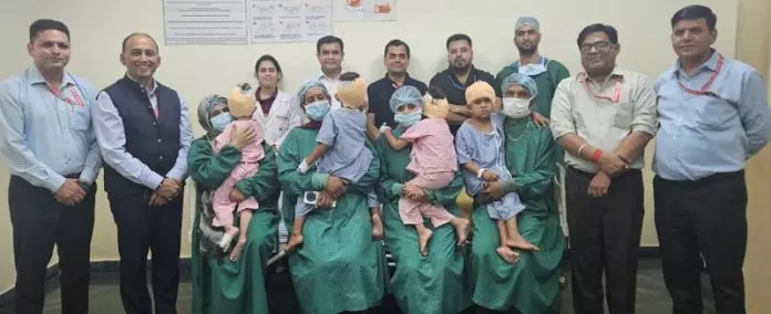 SMVDSB ने खामोश जिंदगी में आवाज लाई, 4 बच्चों की कोक्लियर सर्जरी प्रायोजित की SMVDSB ने खामोश जिंदगी में आवाज लाई, 4 बच्चों की कोक्लियर सर्जरी प्रायोजित की