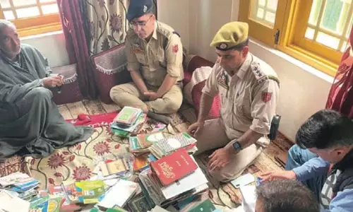 पुलिस ने Sopore में जेईआई से जुड़े व्यक्ति के घर की तलाशी ली
