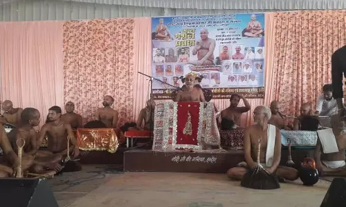 आचार्य विहार सागर के इंदौर आगमन पर भव्य स्वागत