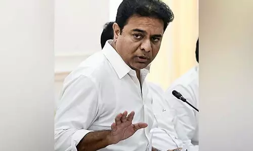 BRS KTR ने शिखर सम्मेलन के लिए राहुल गांधी की तेलंगाना यात्रा की आलोचना की BRS KTR ने शिखर सम्मेलन के लिए राहुल गांधी की तेलंगाना यात्रा की आलोचना की