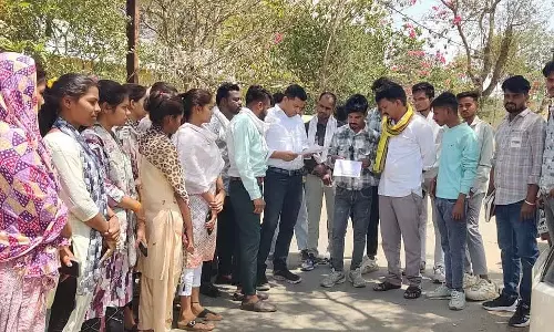 आदिवासी समूह ने मध्य प्रदेश के सैलाना में आधार केंद्र की मांग की
