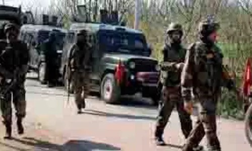 Jammu-Kashmir: आतंकवाद पर पुलिस की कार्रवाई, विस्फोटकों के साथ 2 गिरफ्तार