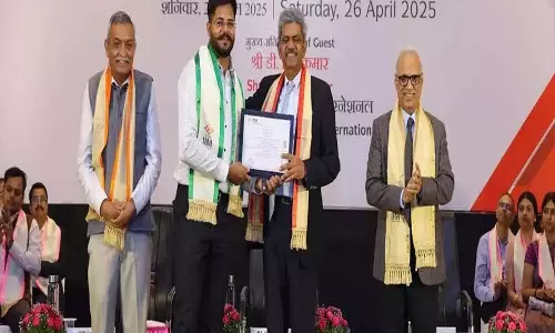 EMBA कार्यक्रम से 124 छात्र स्नातक हुए EMBA कार्यक्रम से 124 छात्र स्नातक हुए