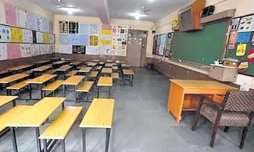 Delhi सरकार ने स्कूल पैनल का पुनर्गठन करने की दी सलाह